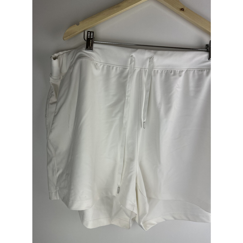 NWT Old Navy High Waisted PowerSoft Shorts White 3" inseam Women's Size XXL - Picture 3 of 11